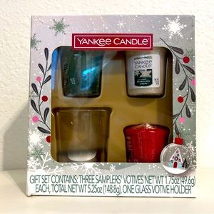 🕯️🌲 Yankee Candle 3 votives Holiday Favorites Gift Set Glass Holder NIP NWB